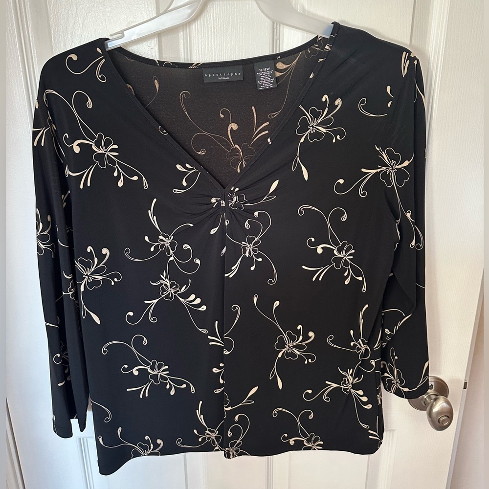 Apostrophe Women’s Top